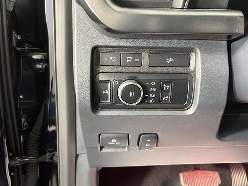 Used 2024 Ford F250 Lariat w/ Lariat Ultimate Package AWD/4WD image 19