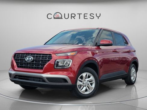 New 2026 Hyundai Venue SE image 3