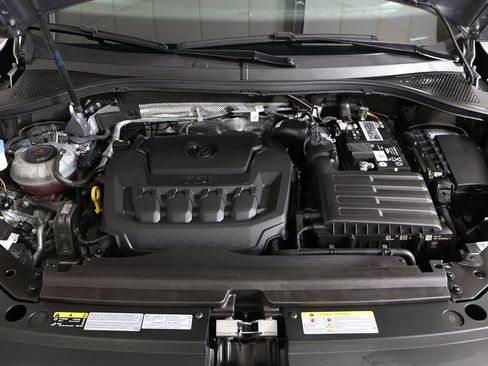Used 2022 Volkswagen Tiguan SE image 19