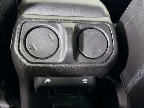 Used 2021 Jeep Wrangler Unlimited Sahara AWD/4WD image 21