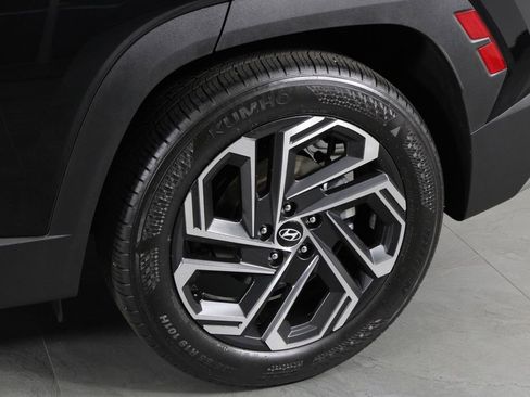 Certified 2025 Hyundai Tucson Limited image 11
