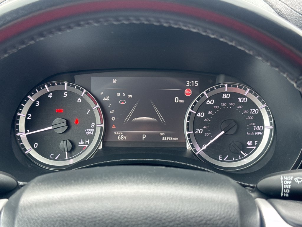 Used 2023 Toyota Highlander LE FWD image 18