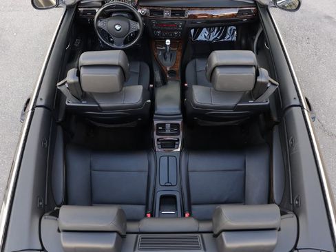 Used 2013 BMW 335i Convertible w/ Premium Pkg image 31