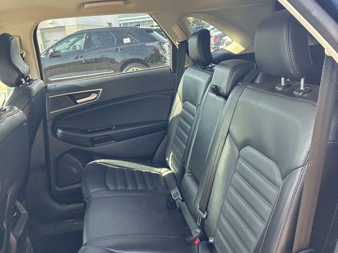 Used 2017 Ford Edge SEL w/ Equipment Group 201A image 2