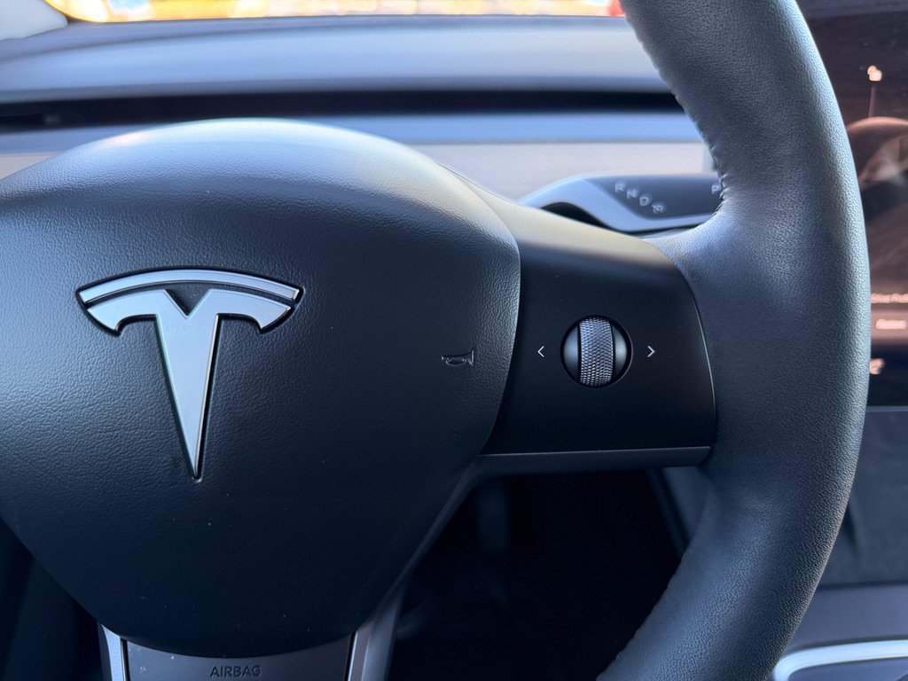 Used 2023 Tesla Model Y Long Range AWD/4WD image 34