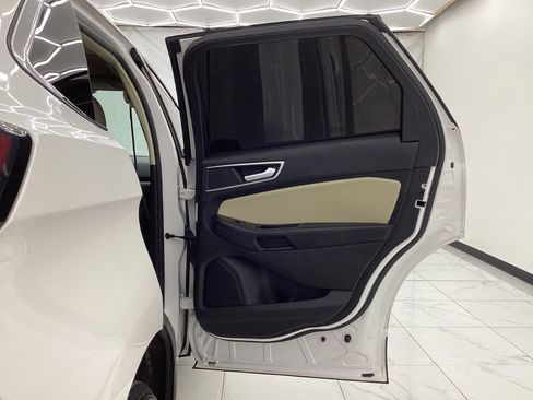 Used 2019 Ford Edge SEL w/ Equipment Group 201A image 25