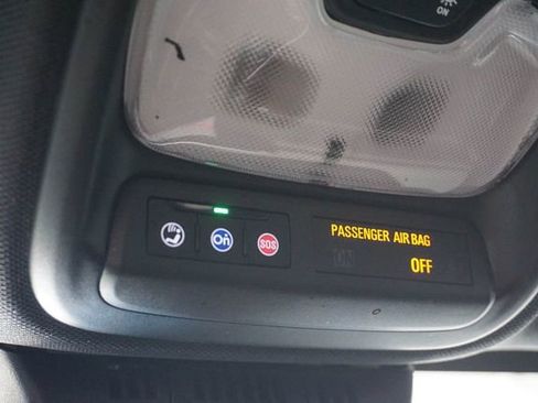 Used 2024 Chevrolet Colorado Trail Boss image 21