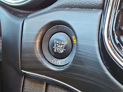 Used 2019 Jeep Grand Cherokee Limited image 23