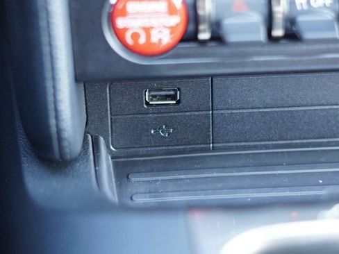 Used 2016 Ford Mustang Shelby GT350 w/ Technology Package image 35