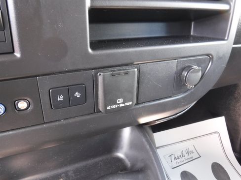 Used 2020 Chevrolet Express 3500 LT w/ LT Preferred Equipment Group RWD image 15