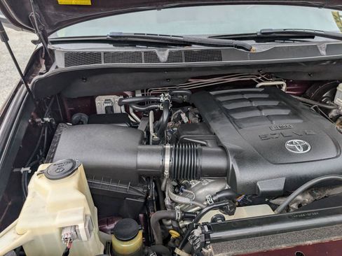 Used 2014 Toyota Sequoia Platinum RWD image 25