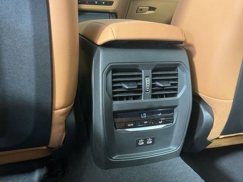 New 2026 BMW 330i Sedan w/ Premium Package image 27