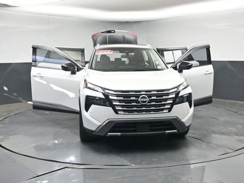 Used 2024 Nissan Rogue SL w/ SL Premium Package image 51