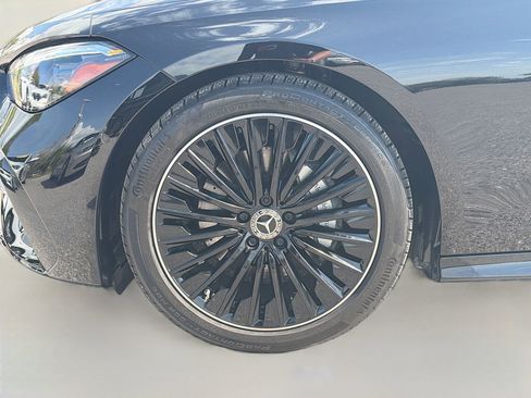 Used 2025 Mercedes-Benz CLE 300 4MATIC Cabriolet image 44