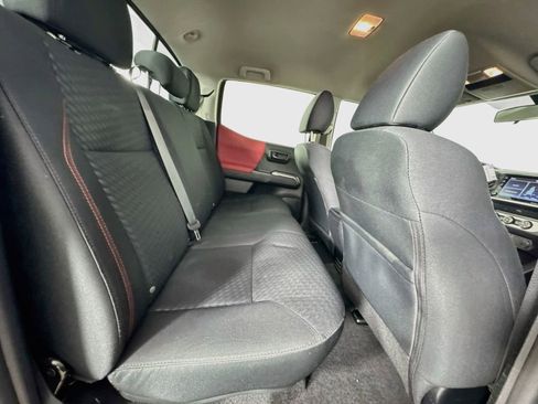 Used 2022 Toyota Tacoma SR5 w/ SR5 Appearance Package (SM) RWD image 27