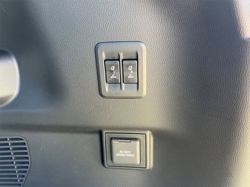 Used 2024 Lexus GX 550 image 33