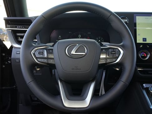 Used 2026 Lexus GX 550 w/ Accessory Package (2T) AWD/4WD image 12