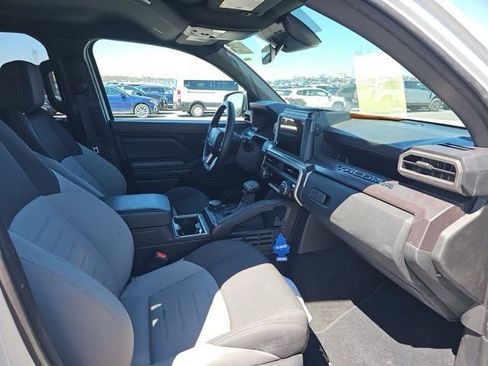 Used 2025 Toyota Tacoma TRD Off-Road image 10