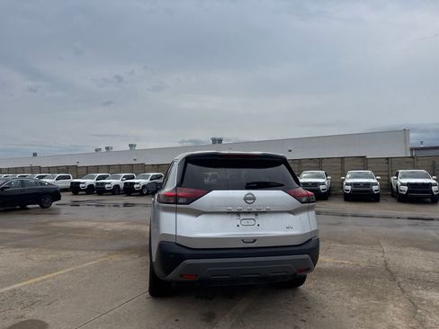 Used 2023 Nissan Rogue SV FWD image 17