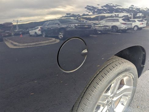 Used 2013 RAM 1500 R/T w/ Comfort Group image 20