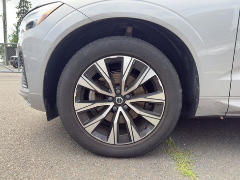 Certified 2023 Volvo XC60 B5 Core w/ Climate Package image 12