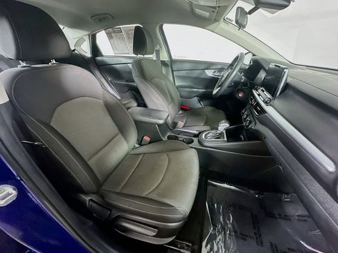 Used 2022 Kia Forte LXS FWD image 12