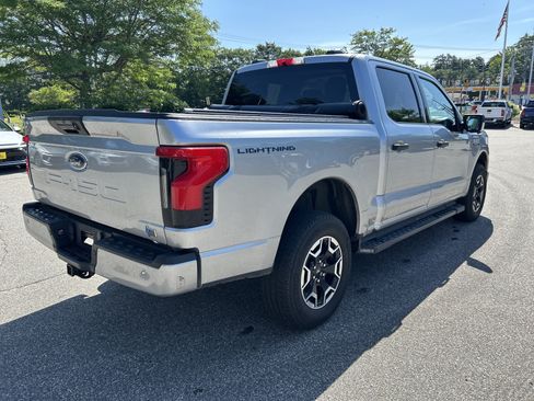 Used 2023 Ford F150 Lightning XLT AWD/4WD image 5