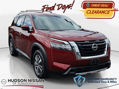 Used 2023 Nissan Pathfinder SL
