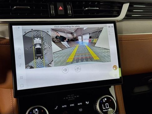 Used 2026 Jaguar F-PACE R-Dynamic S image 17