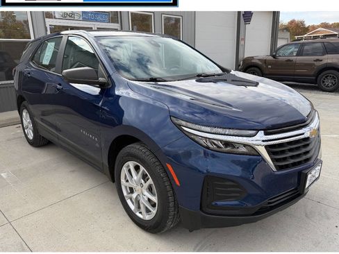 Used 2022 Chevrolet Equinox LS image 1