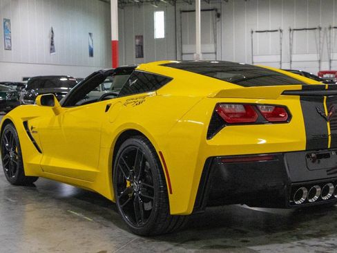 Used 2015 Chevrolet Corvette Stingray Coupe w/ 3LT Preferred Equipment Group RWD image 33