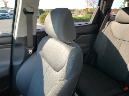 Used 2020 Hyundai Santa Fe SE image 29