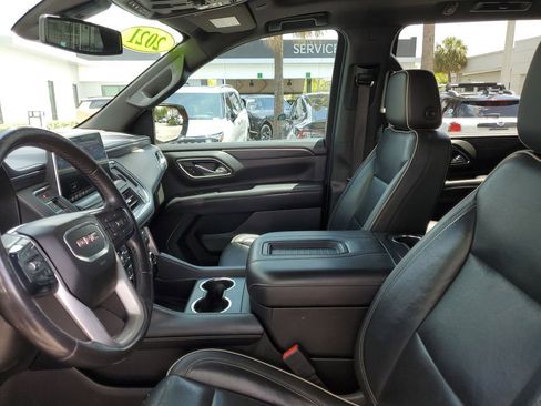 Used 2021 GMC Yukon XL SLT w/ SLT Premium Package RWD image 17