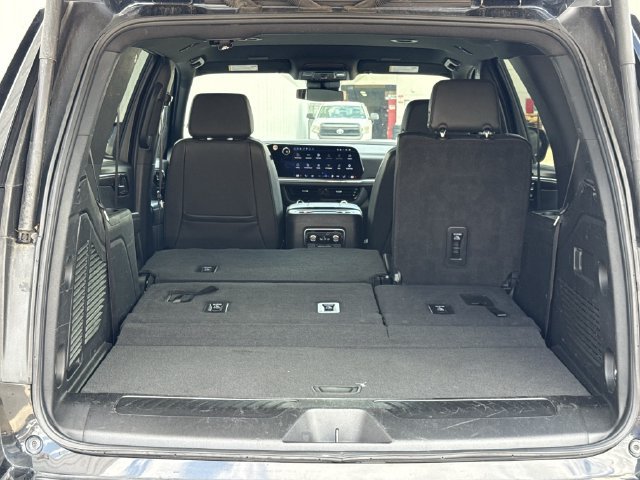 Used 2025 Chevrolet Tahoe LT RWD image 32