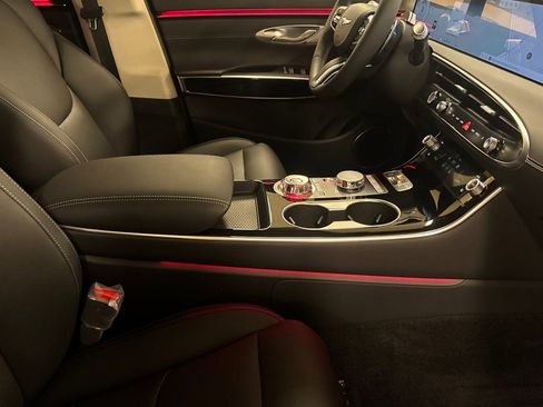 New 2026 Genesis GV70 2.5T AWD/4WD image 16