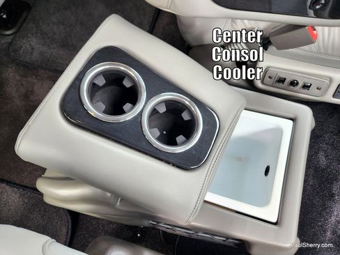 Used 2024 Chevrolet Express 2500 w/ Driver Convenience Package image 5