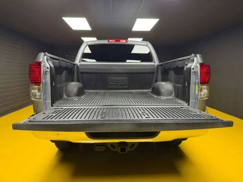 Used 2011 Toyota Tundra 4x4 CrewMax w/ Tow Pkg image 15