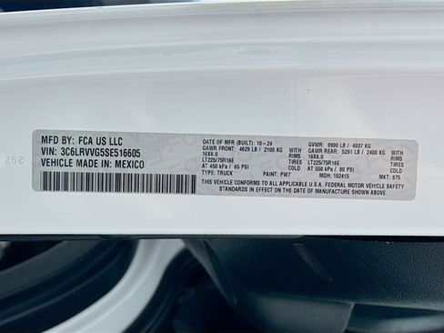 Used 2025 RAM ProMaster 2500 w/ U-Haul Equipment Group FWD image 28