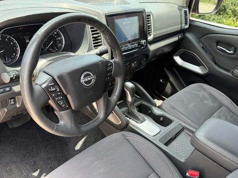 Used 2023 Nissan Frontier SV w/ SV Convenience Package AWD/4WD image 8