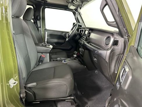 Used 2023 Jeep Wrangler Unlimited w/ Cold Weather Group image 28