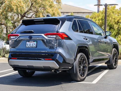 Certified 2024 Toyota RAV4 XSE w/ Advanced Technology Package AWD/4WD image 4