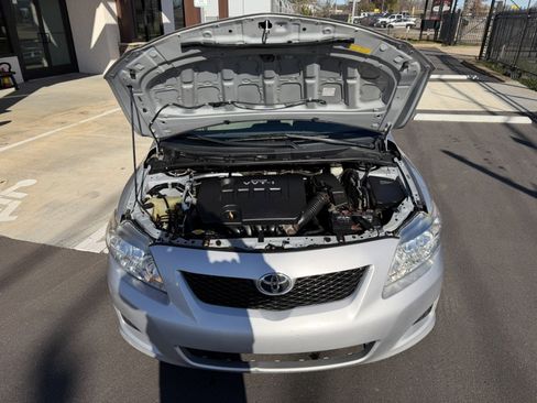 Used 2010 Toyota Corolla image 29