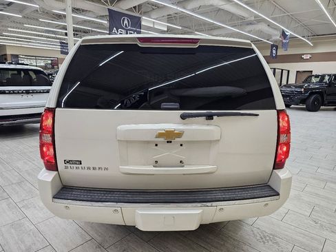 Used 2013 Chevrolet Suburban LTZ RWD image 7
