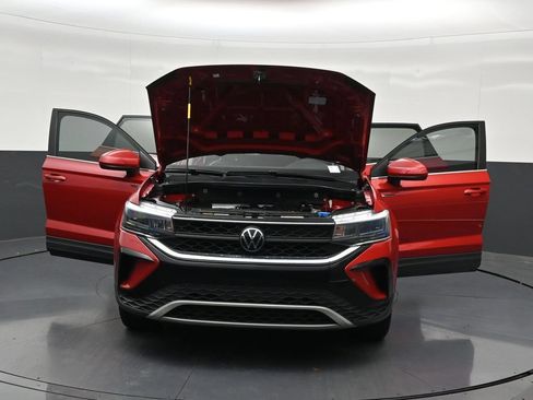Used 2024 Volkswagen Taos SE w/ Black Wheel Package FWD image 36
