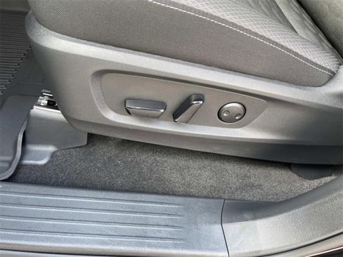 New 2025 Nissan Pathfinder SV image 13