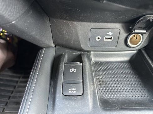 Used 2019 Nissan Rogue SL image 34