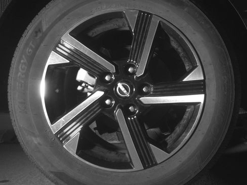 Used 2025 Nissan Sentra SV image 14