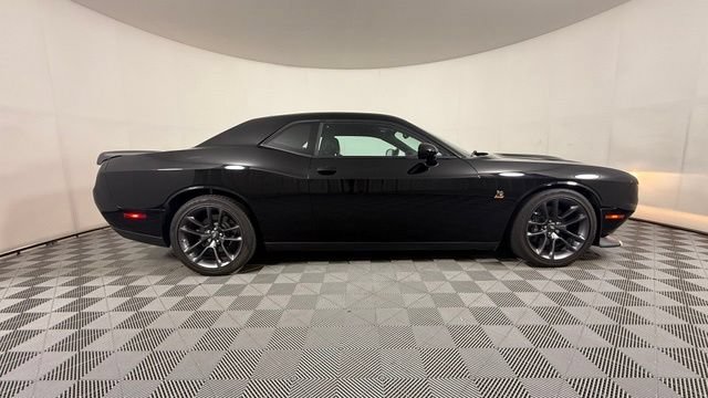 Used 2023 Dodge Challenger R/T Scat Pack RWD image 2