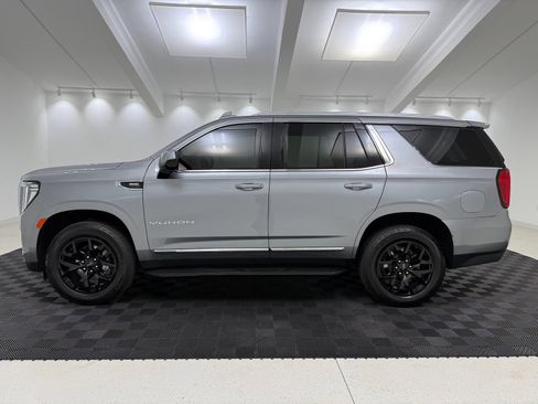 Used 2023 GMC Yukon SLT RWD image 4