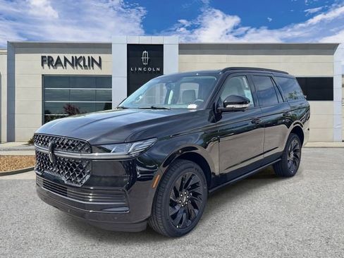 New 2026 Lincoln Navigator Reserve w/ Jet Appearance Package AWD/4WD image 3